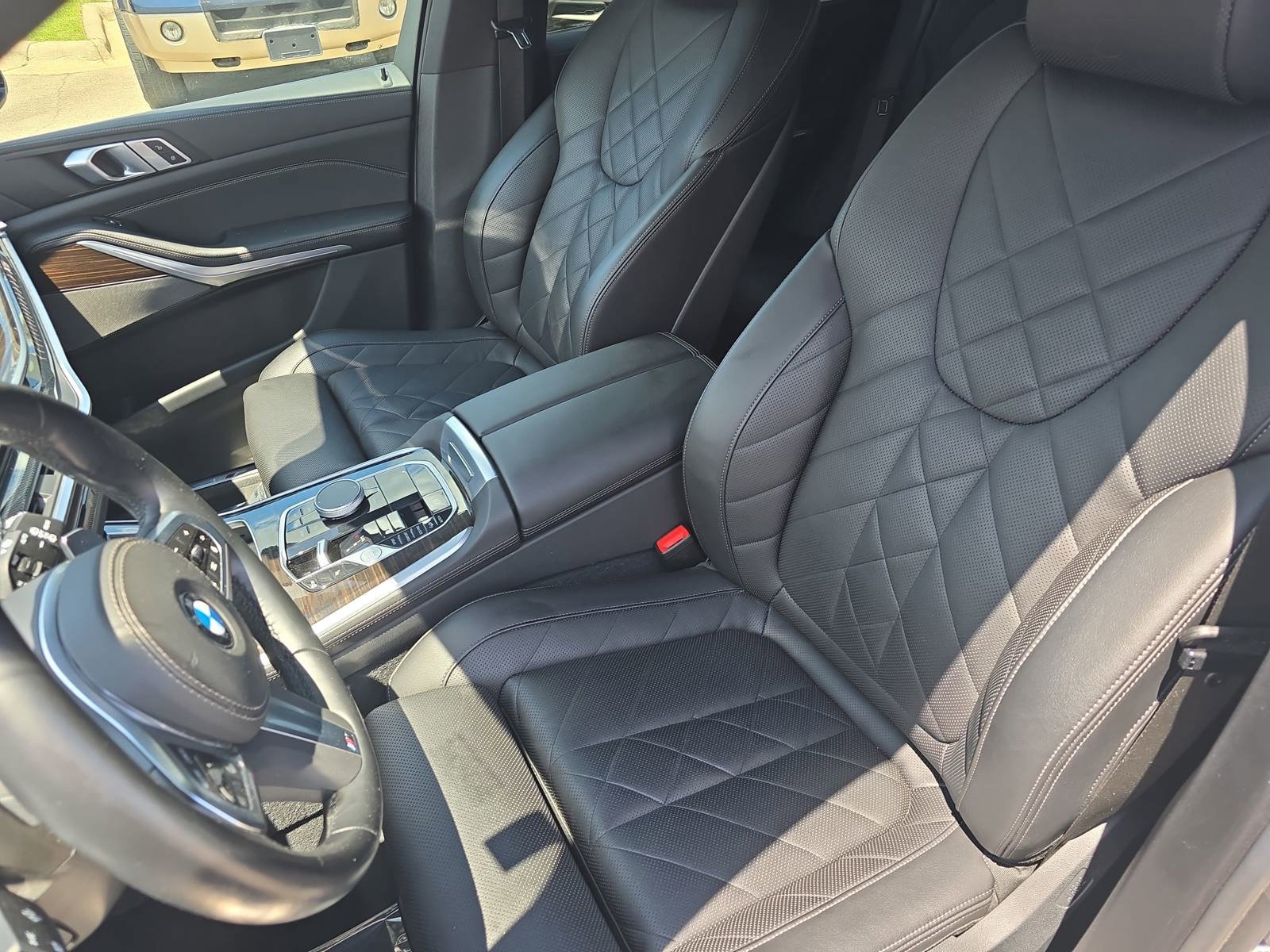 Used 2024 BMW X5 xDrive40i w/ M Sport Package AWD/4WD image 17