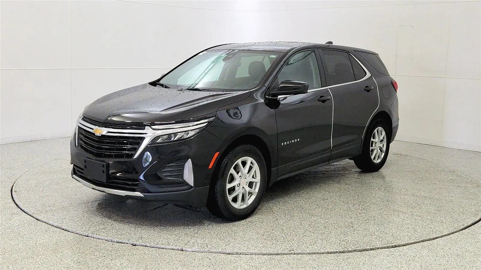 Used 2023 Chevrolet Equinox LT FWD image 3