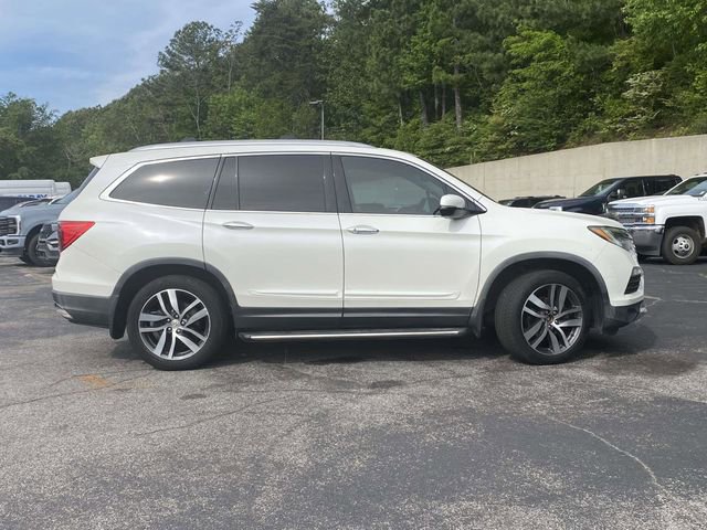 Used 2017 Honda Pilot Elite image 2