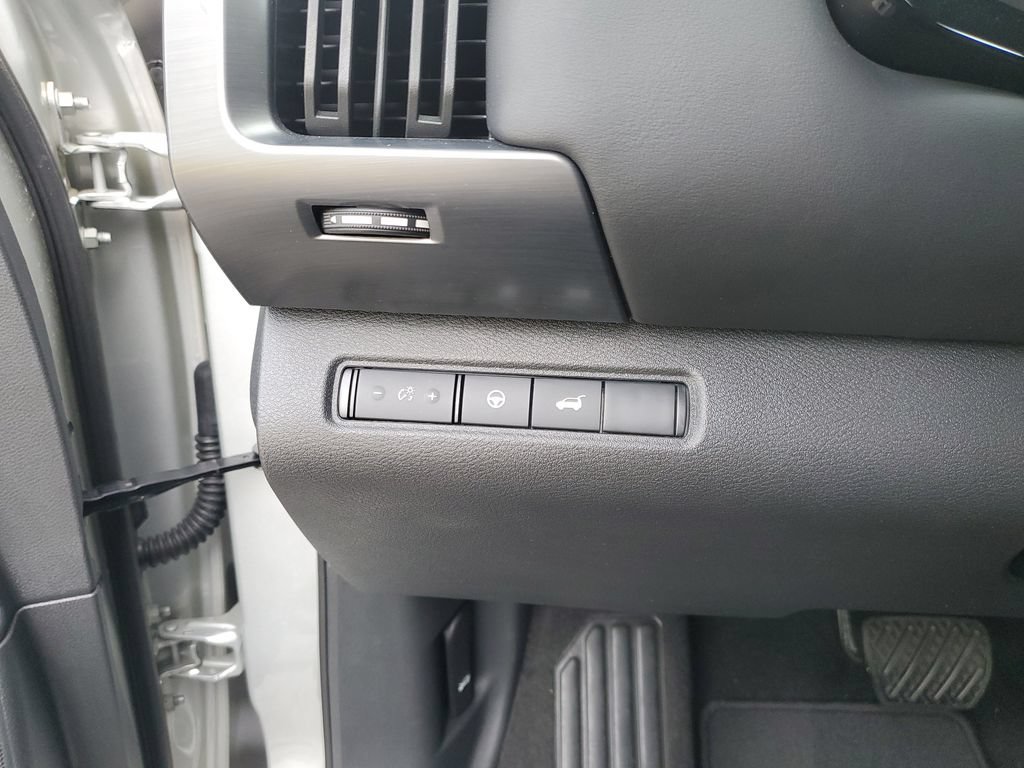 Certified 2025 Nissan Pathfinder SL w/ SL Premium Package FWD image 25