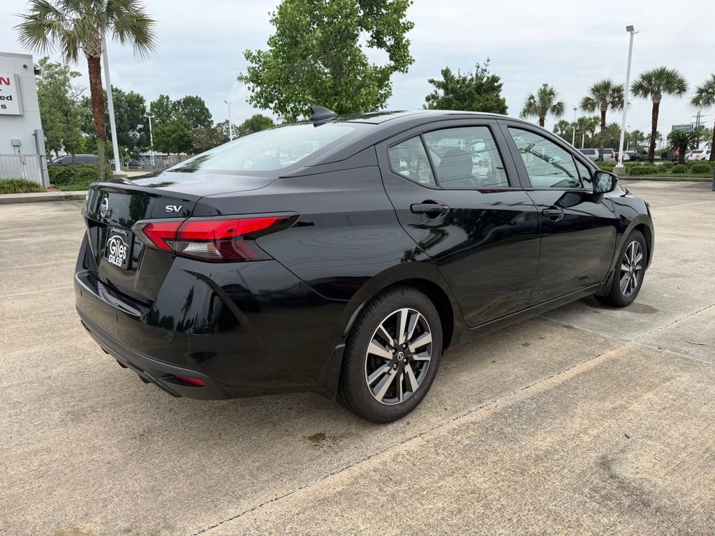 Used 2020 Nissan Versa SV FWD image 4
