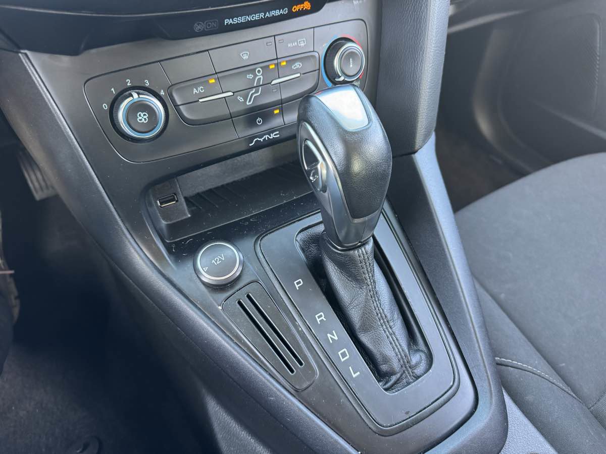 Used 2016 Ford Focus SE FWD image 30