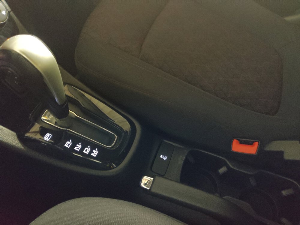 Used 2018 Chevrolet Sonic LT FWD image 26
