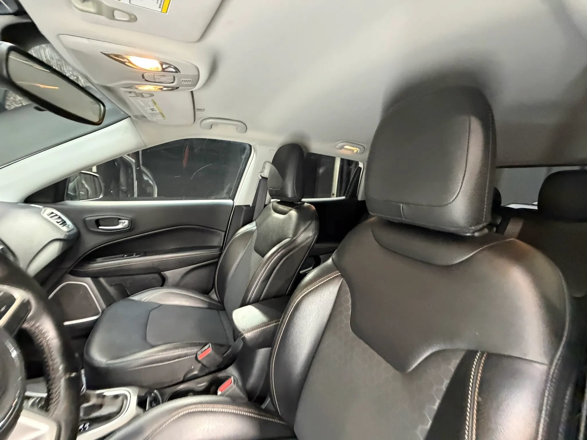 Used 2019 Jeep Compass Latitude w/ Cold Weather Group AWD/4WD image 15