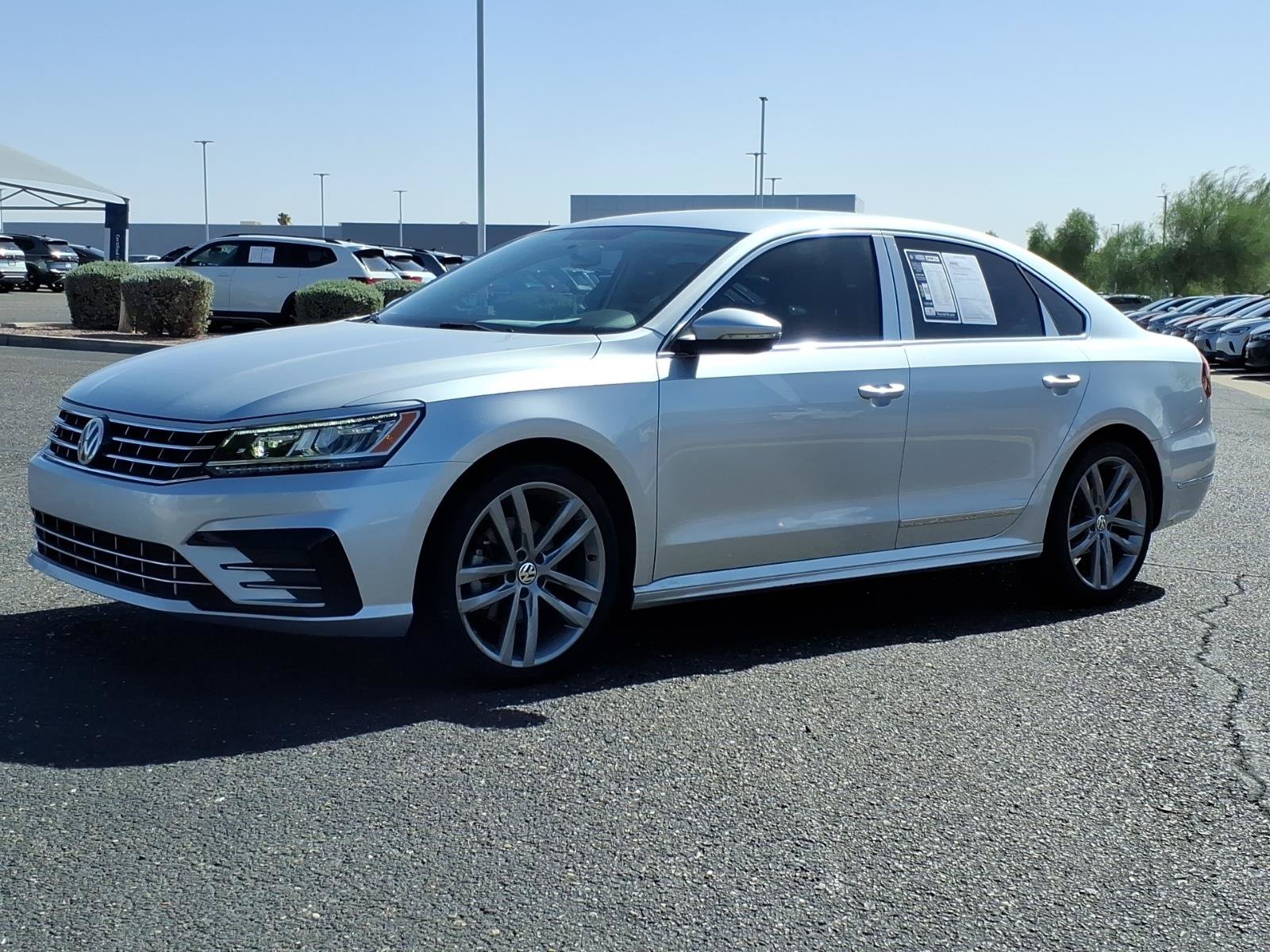 Used 2017 Volkswagen Passat 1.8T R-Line FWD image 3