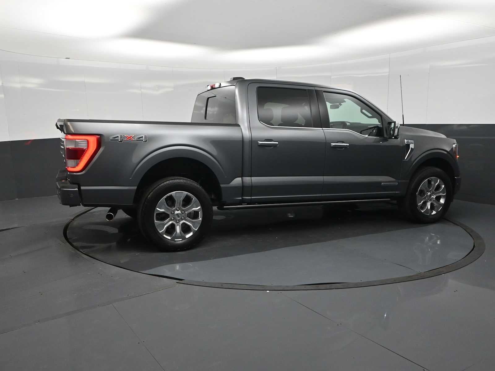 Used 2022 Ford F150 Platinum w/ Equipment Group 701A High AWD/4WD image 9