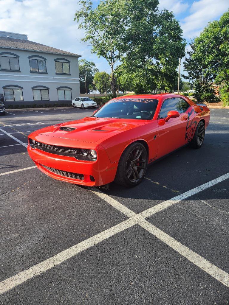 Used 2018 Dodge Challenger SRT Hellcat image 2