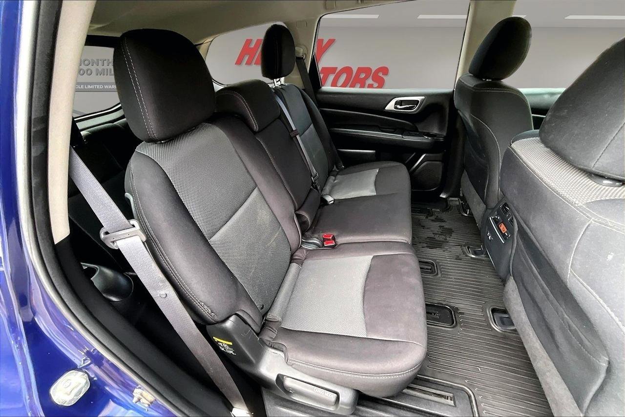 Used 2019 Nissan Pathfinder S image 25