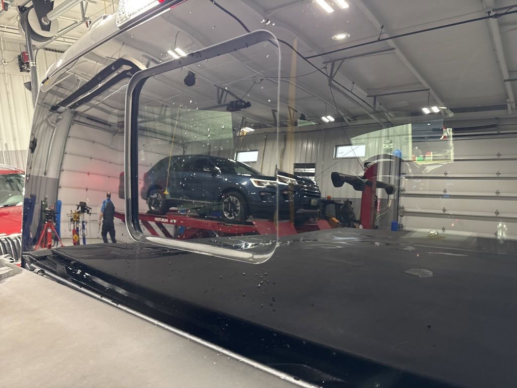 Used 2022 Ford F250 Platinum w/ Tremor Off-Road Package image 42