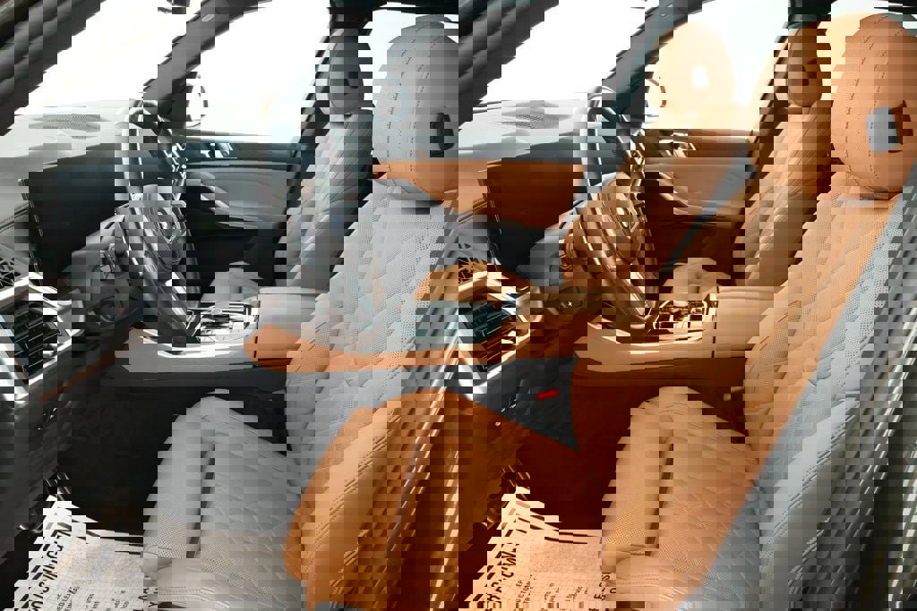 Used 2024 BMW X5 xDrive50e w/ M Sport Package image 19