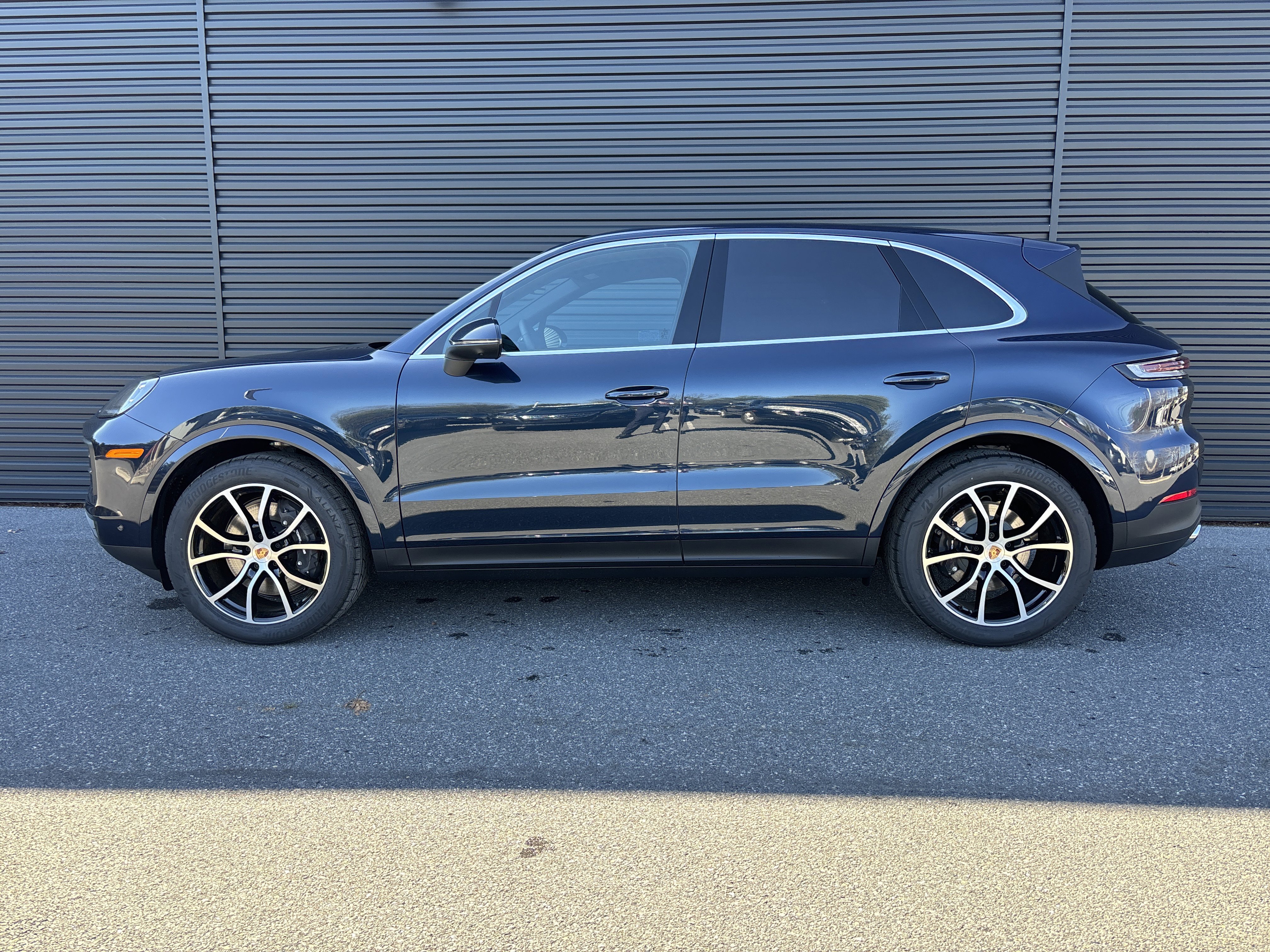 New 2026 Porsche Cayenne image 2