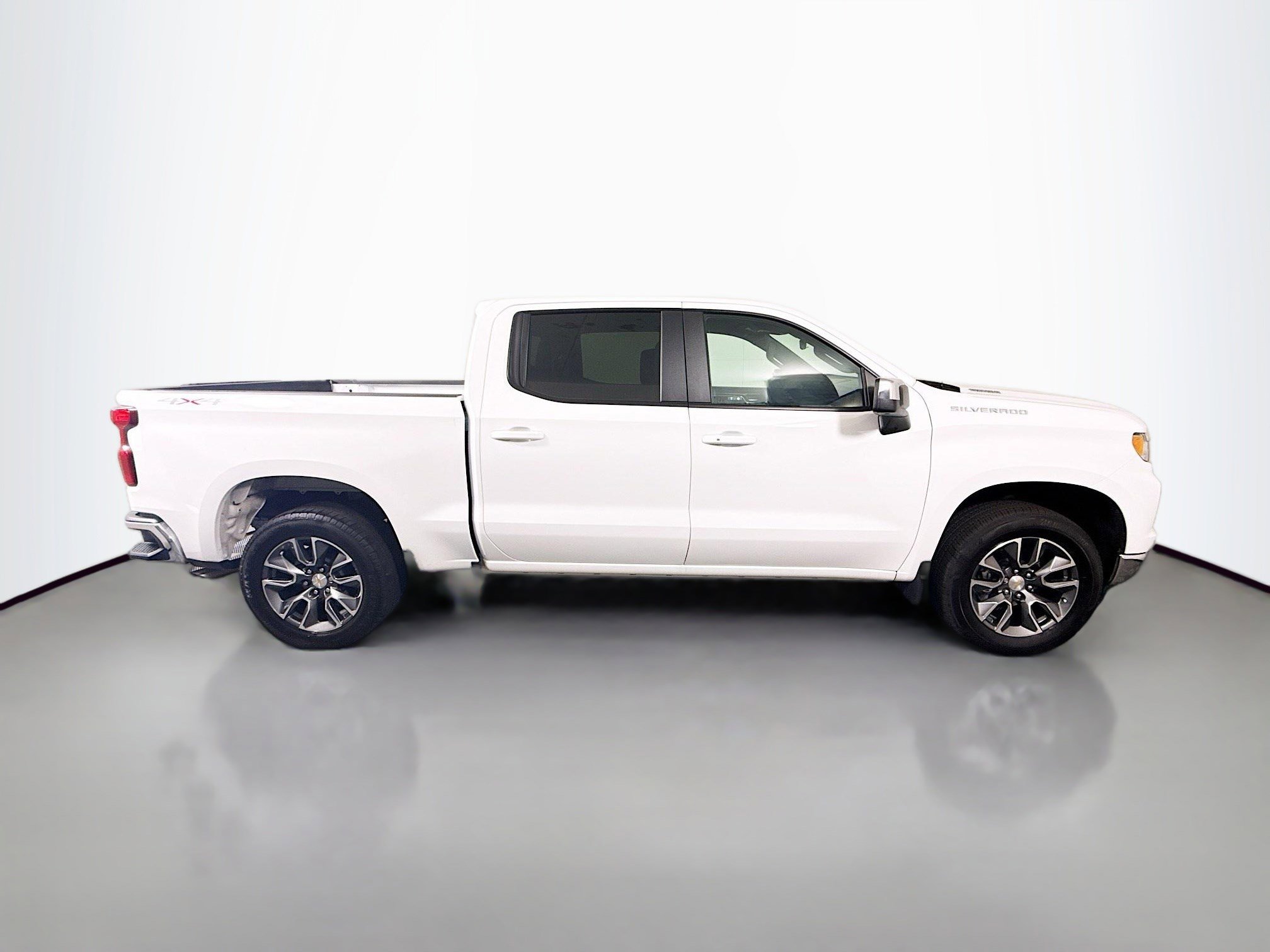 Used 2025 Chevrolet Silverado 1500 LT image 11