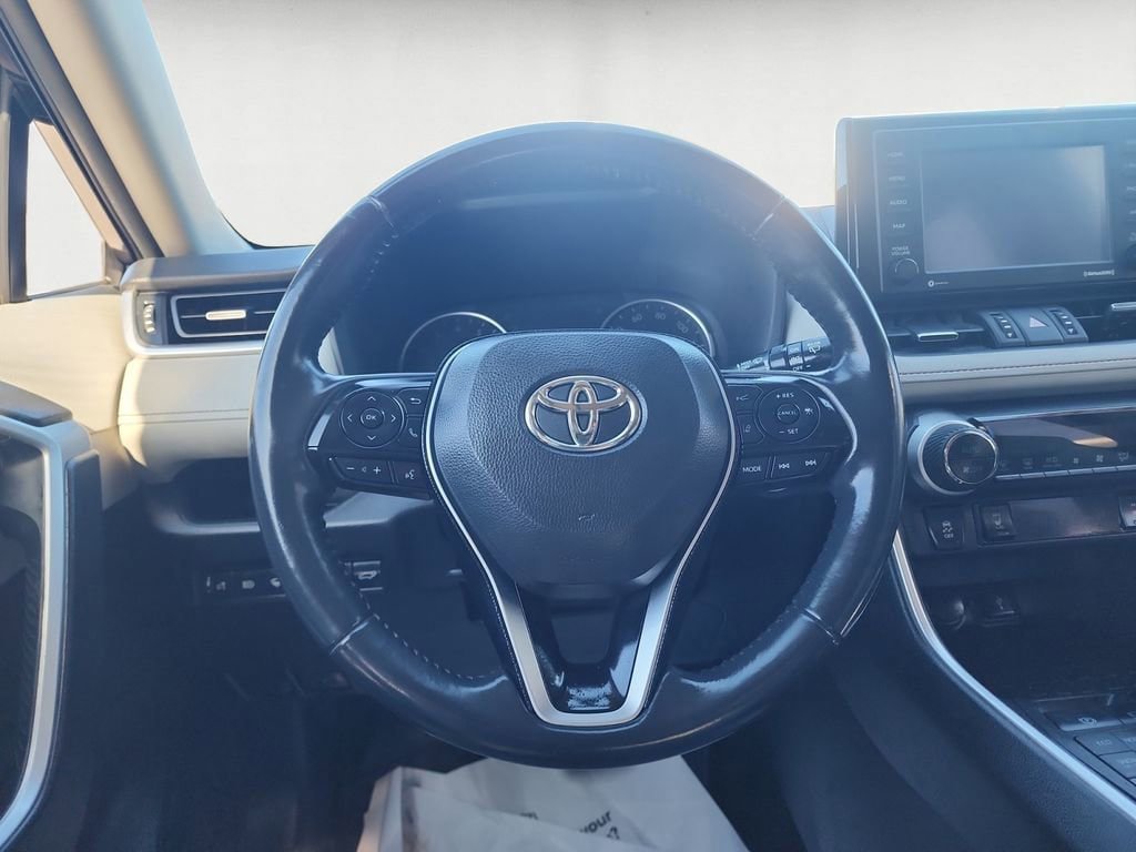 Used 2020 Toyota RAV4 XLE Premium AWD/4WD image 12