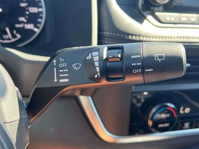 Used 2025 Nissan Rogue SV AWD/4WD image 24