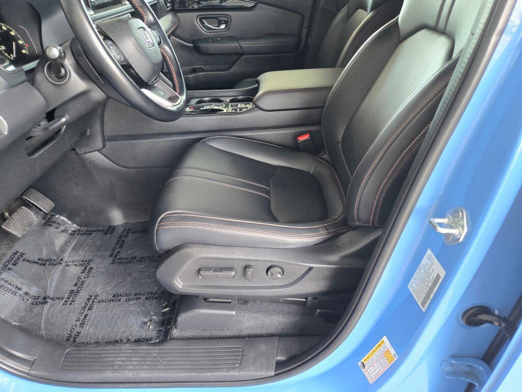 Certified 2023 Honda Pilot TrailSport image 21