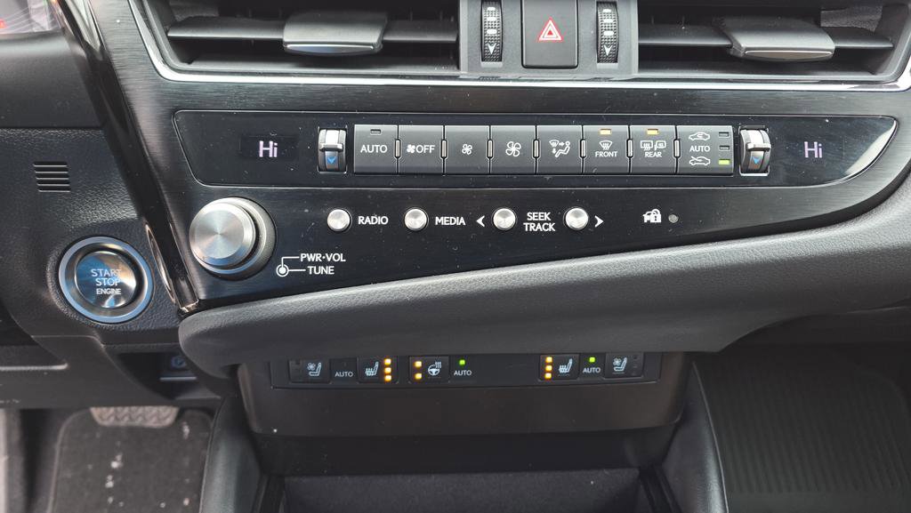 Certified 2024 Lexus ES 350 w/ Premium Package image 26