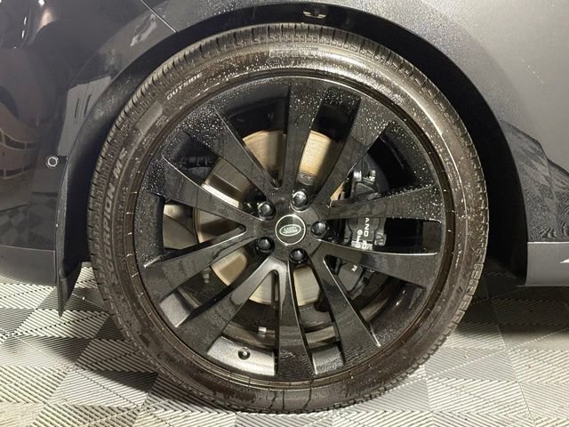 Certified 2025 Land Rover Range Rover Sport SE AWD/4WD image 13