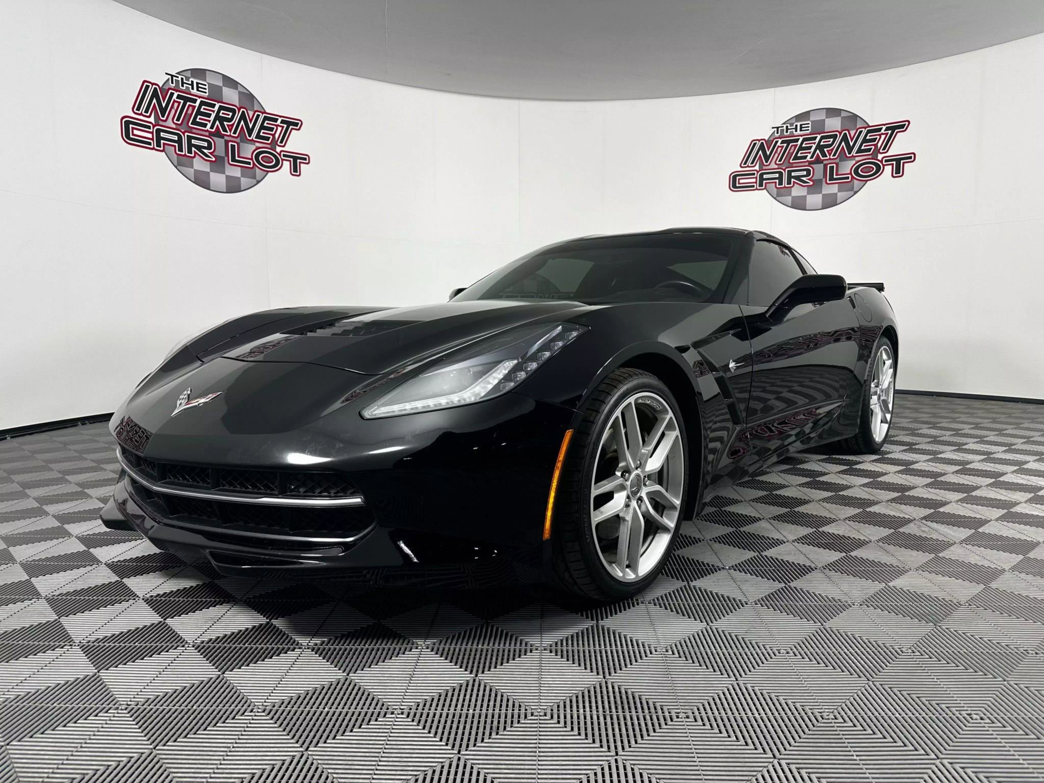 Used 2018 Chevrolet Corvette Stingray Coupe w/ Battery Protection Package image 1