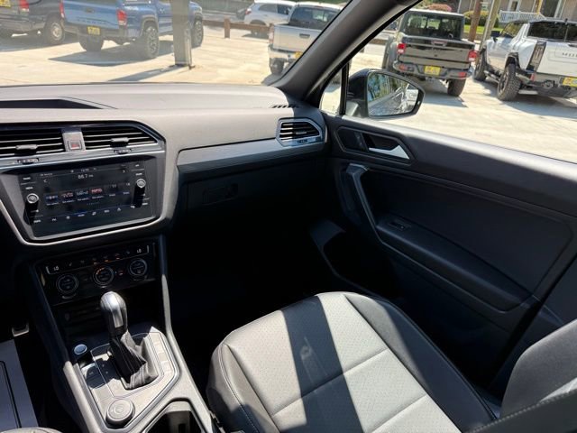 Used 2021 Volkswagen Tiguan SE R-Line AWD/4WD image 58