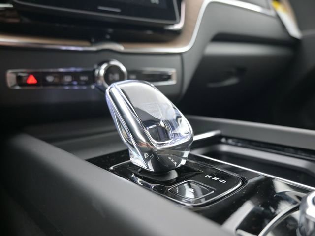 New 2026 Volvo XC60 B5 Plus w/ Protection Package Premier image 12