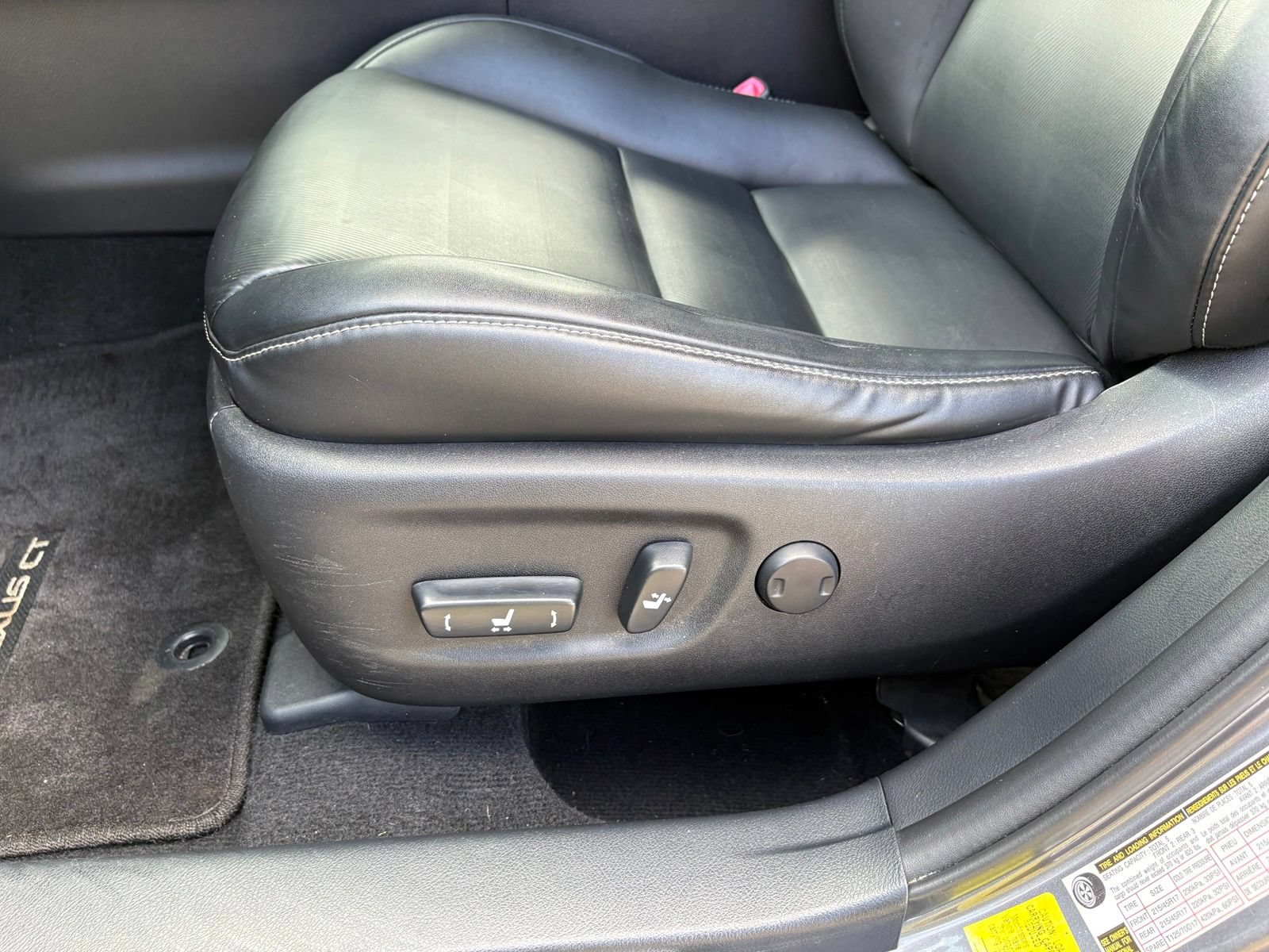 Used 2014 Lexus CT 200h FWD image 28