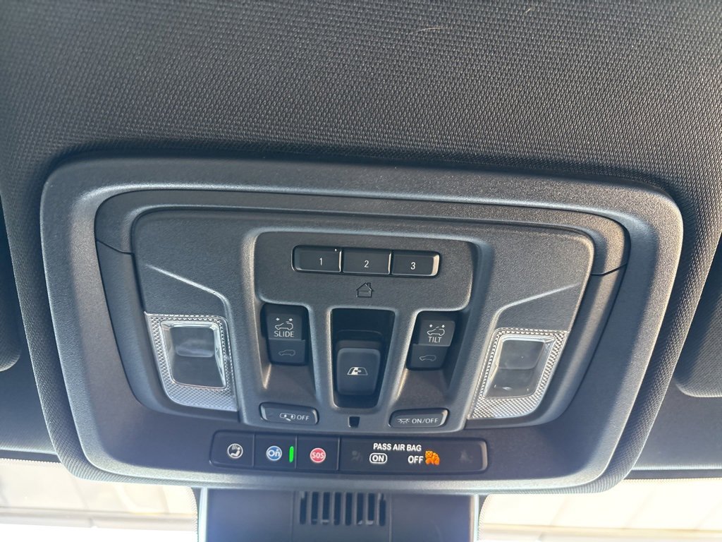 Used 2022 Chevrolet Silverado 1500 High Country w/ High Country Premium Package image 30