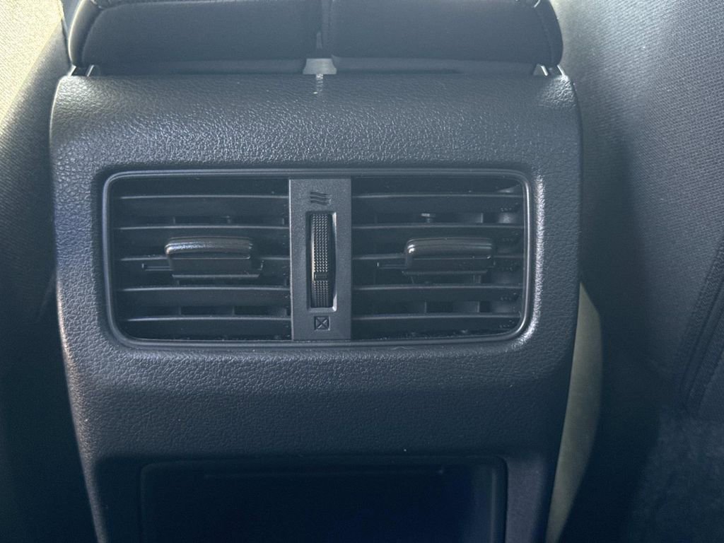 Certified 2023 Nissan Rogue S image 16