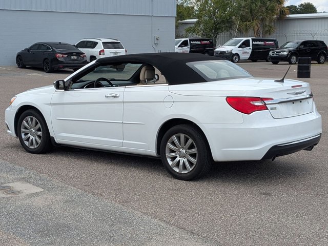 Used 2014 Chrysler 200 Touring FWD image 7