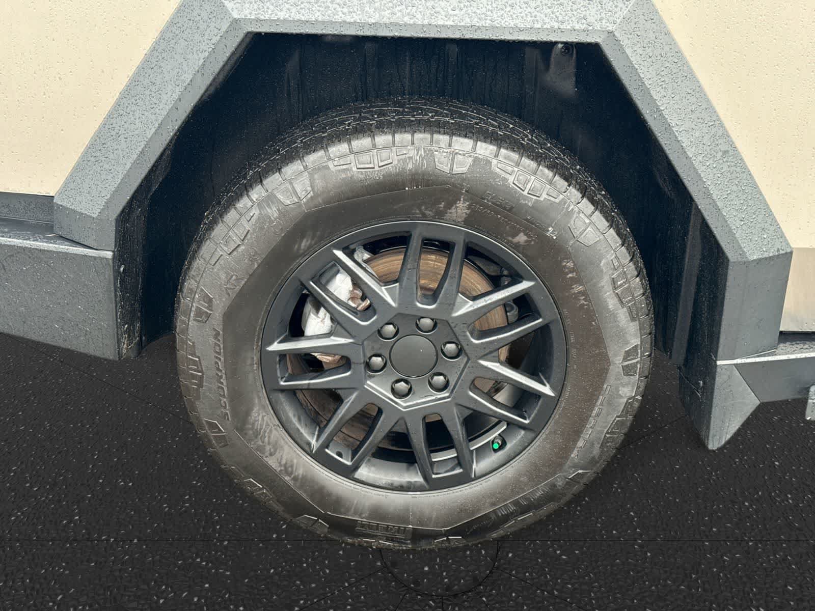 Used 2024 Tesla Cybertruck Cyberbeast AWD/4WD image 18