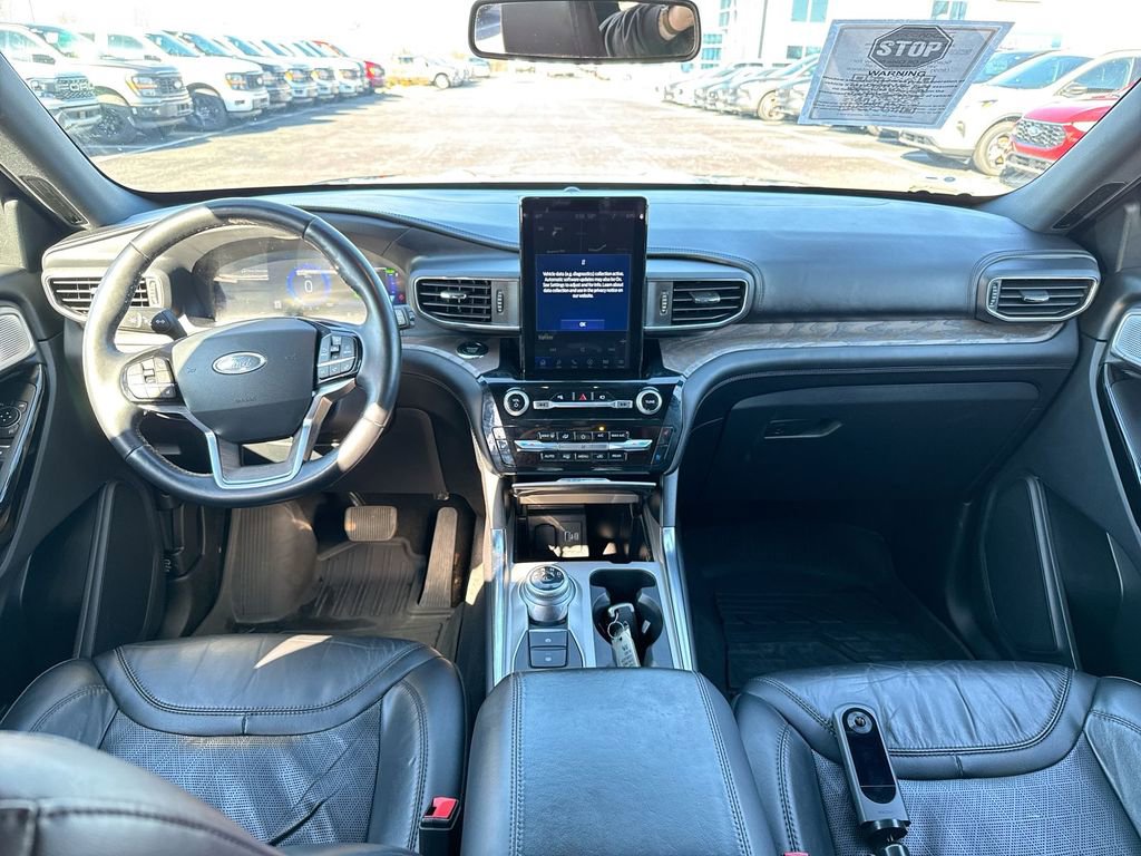 Used 2022 Ford Explorer Platinum w/ Technology Package image 10
