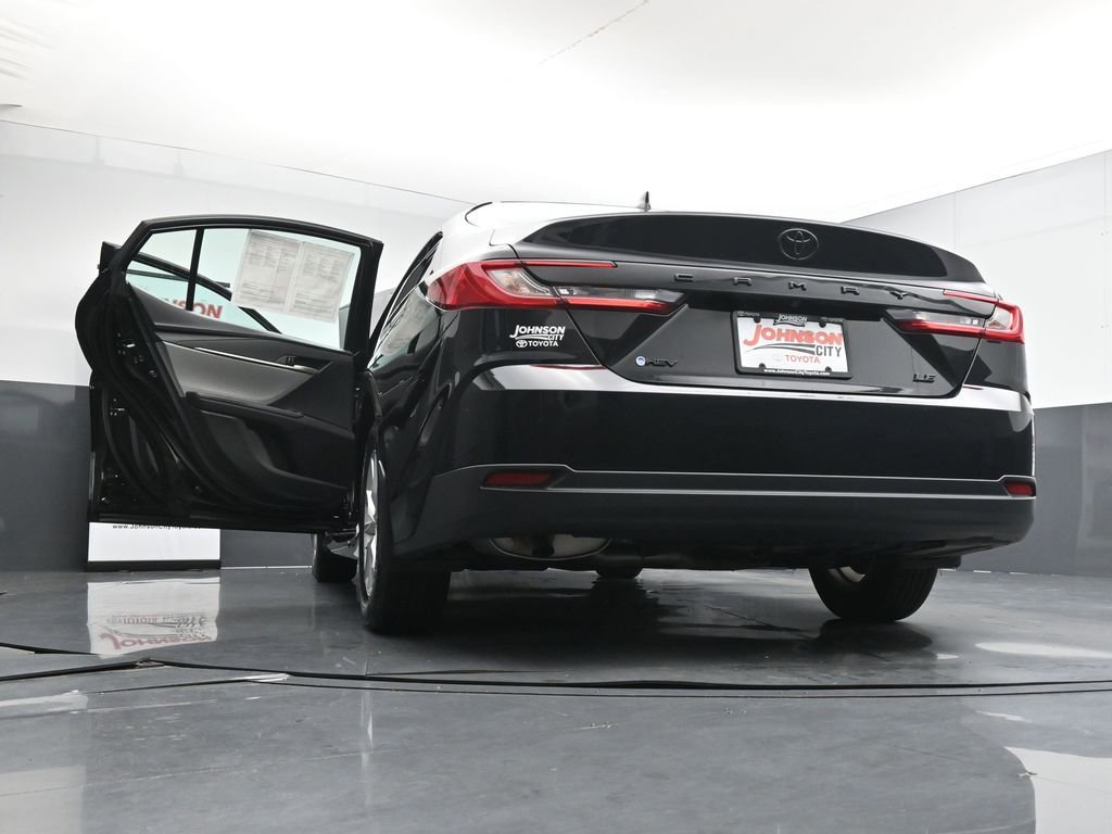 Used 2025 Toyota Camry LE FWD image 44
