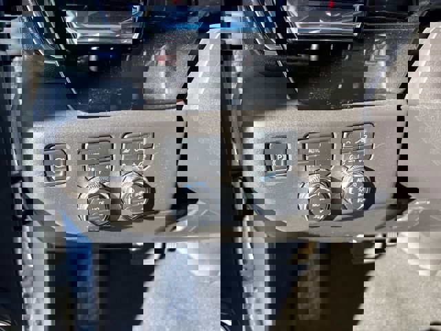 Certified 2024 GMC Sierra 1500 SLT image 17