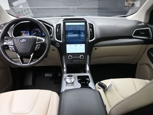 Used 2021 Ford Edge Titanium image 9