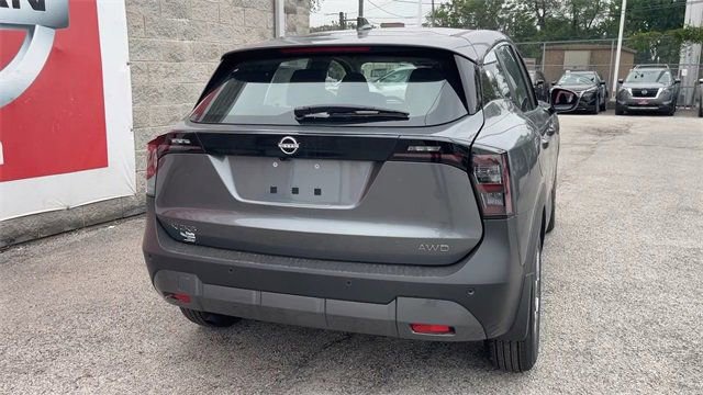 Used 2025 Nissan Kicks S image 4