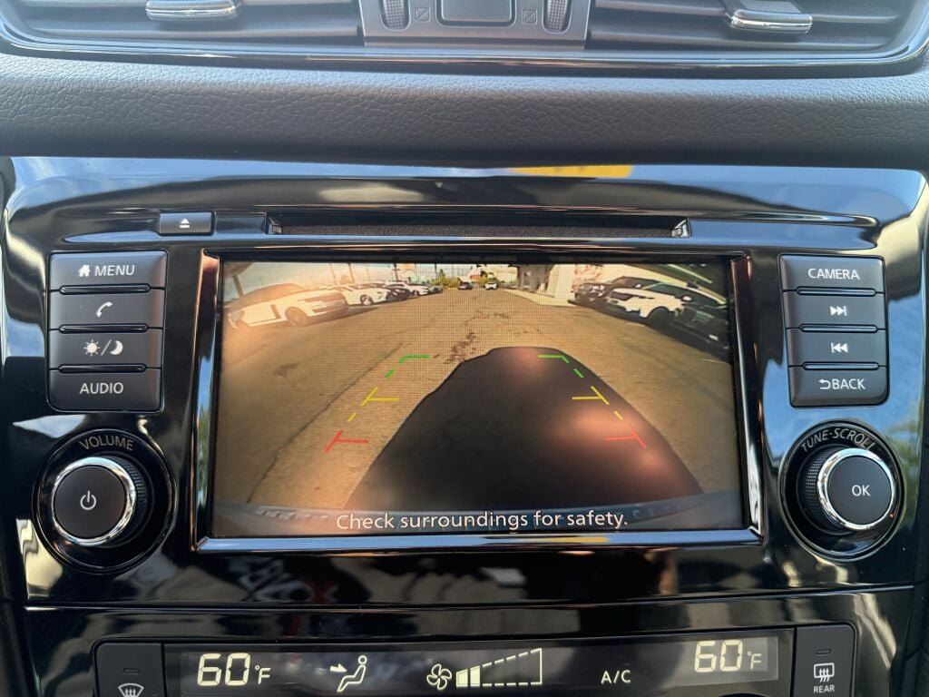 Used 2020 Nissan Rogue SV AWD/4WD image 18