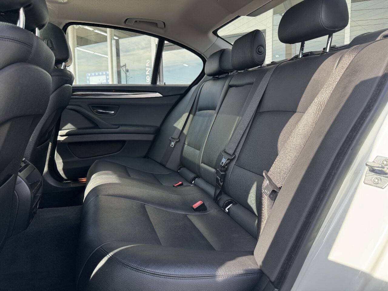 Used 2015 BMW 528i Sedan RWD image 26