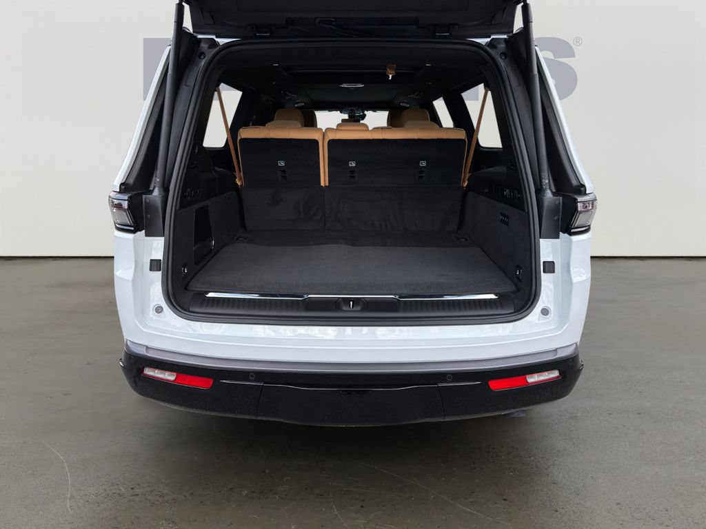 New 2026 Jeep Grand Wagoneer L Summit AWD/4WD image 14