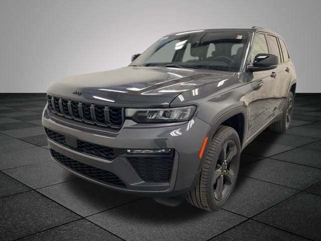 New 2026 Jeep Grand Cherokee Limited w/ Limited Altitude Package AWD/4WD image 3
