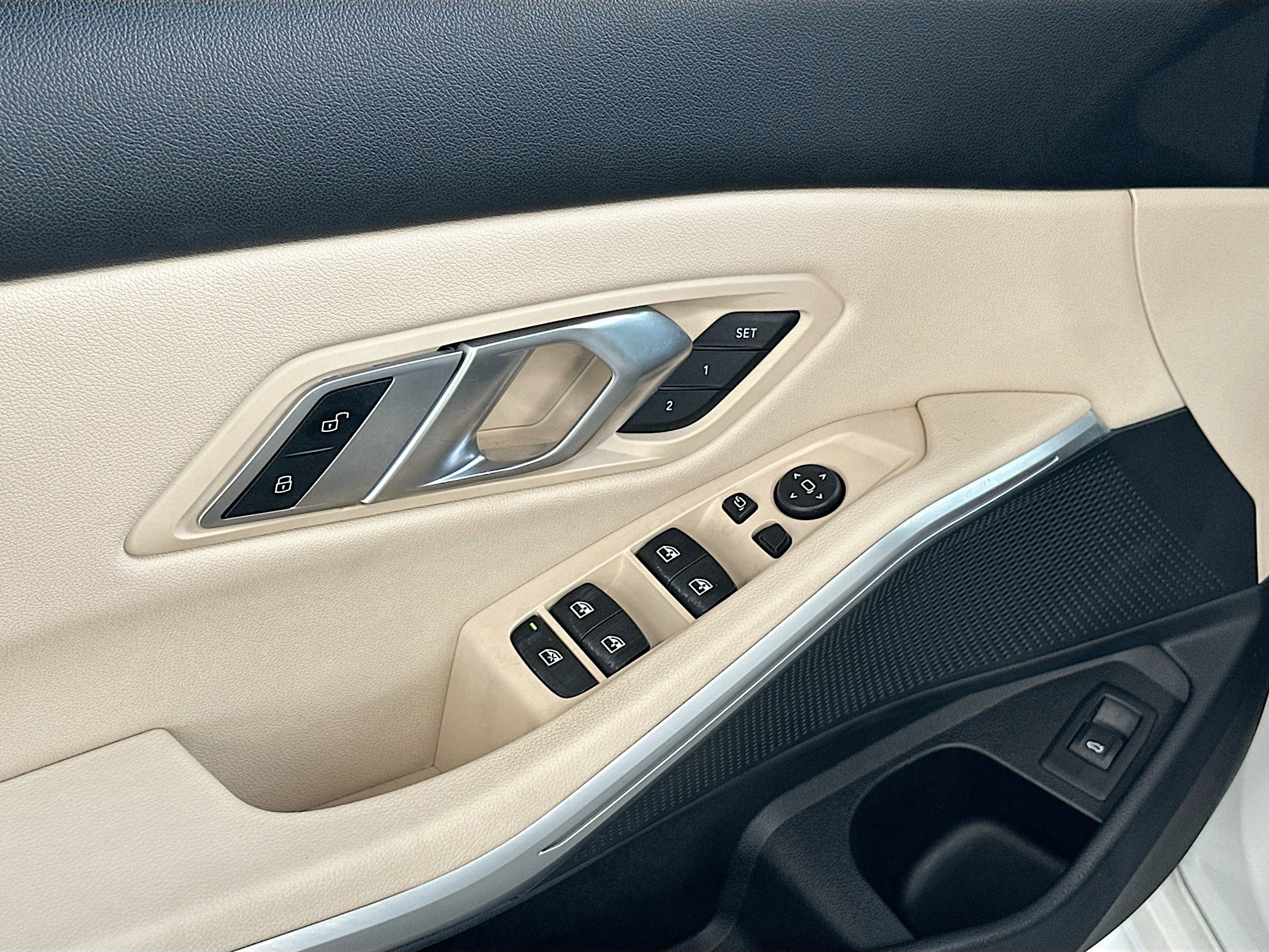 Used 2019 BMW 330i Sedan w/ Driving Assistance Package image 17