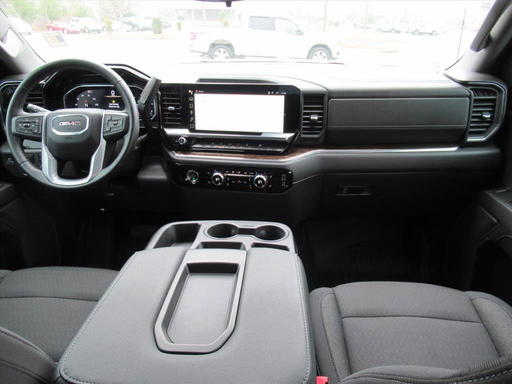 Used 2024 GMC Sierra 1500 Elevation w/ LPO, Elevation Black Package image 11