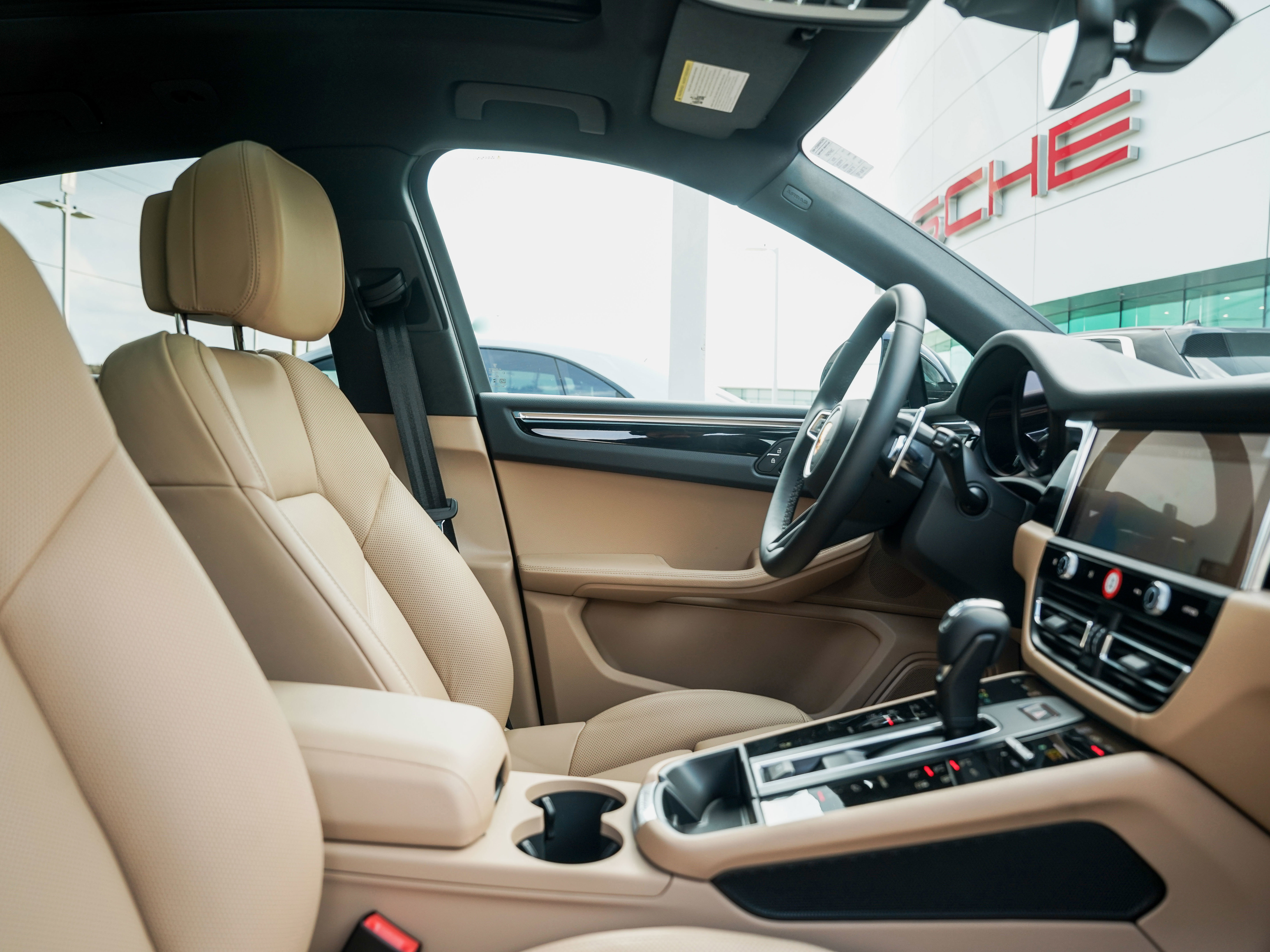 New 2026 Porsche Macan image 34