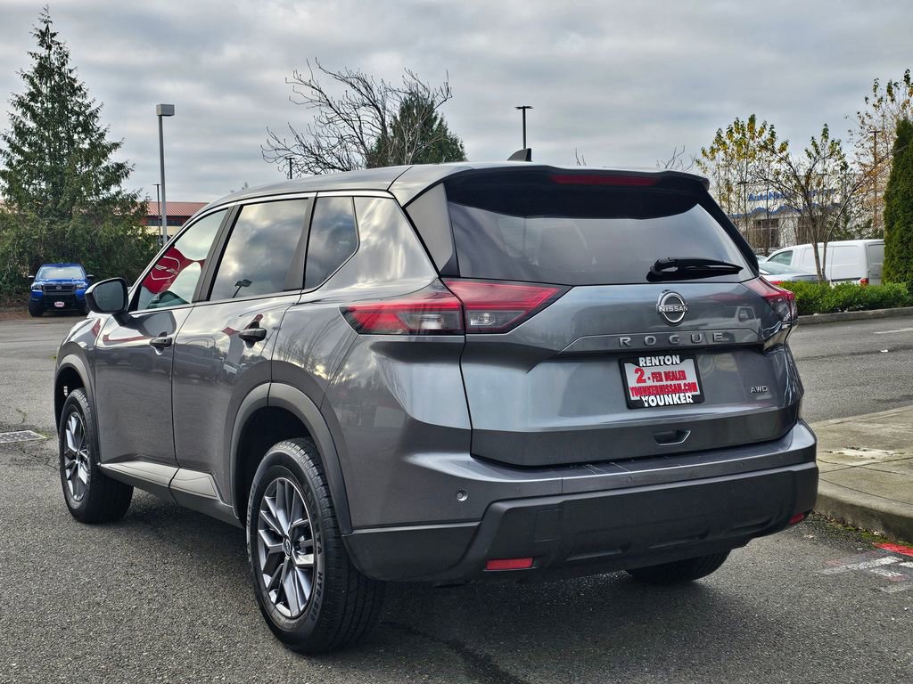 Used 2024 Nissan Rogue S image 7