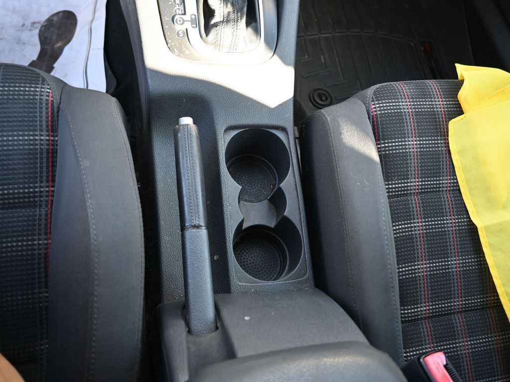 Used 2007 Volkswagen GTI 2-Door image 31