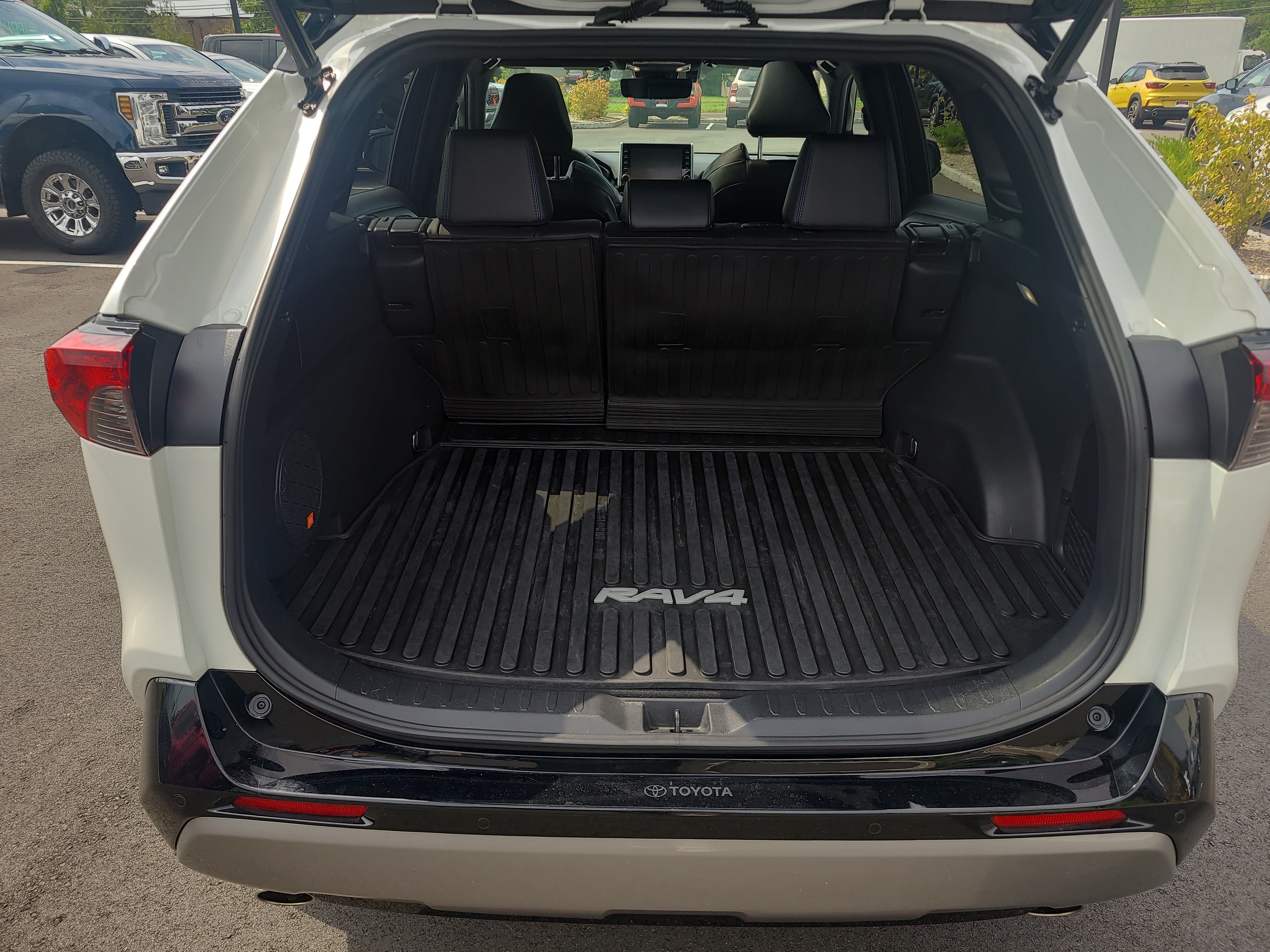 Certified 2022 Toyota RAV4 XSE AWD/4WD image 30