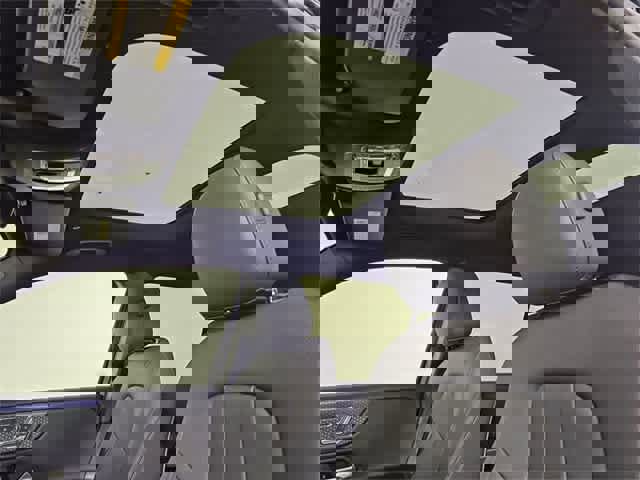 Used 2025 Mercedes-Benz GLB 250 GLB 250 image 19