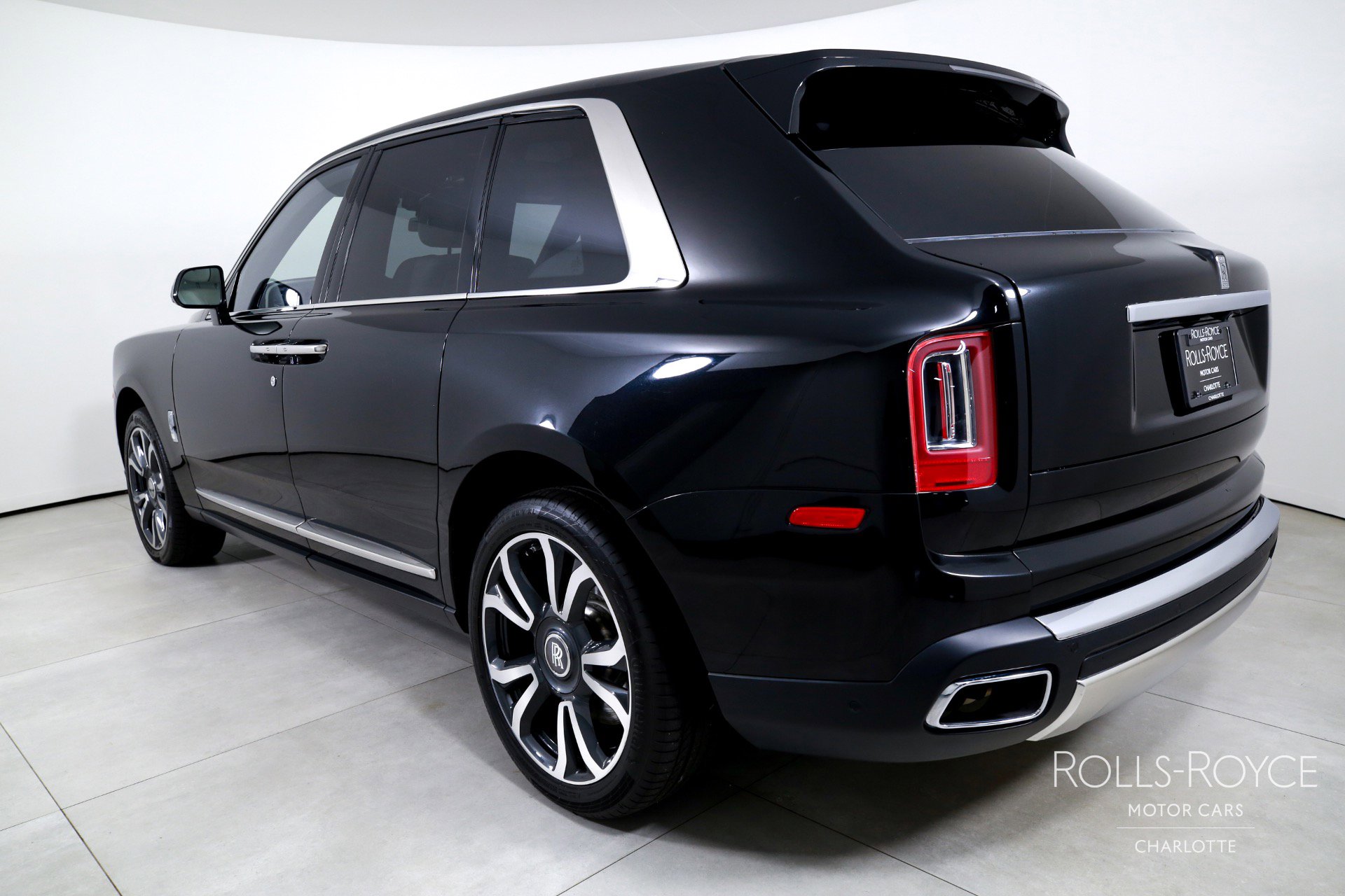Used 2022 Rolls-Royce Cullinan image 8