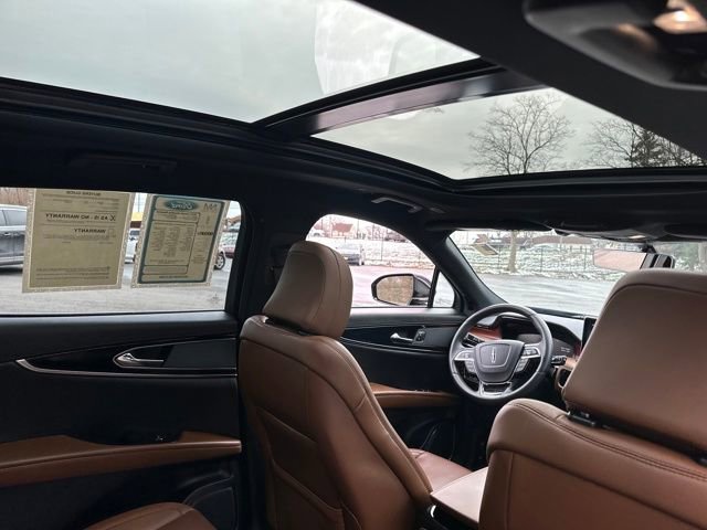 Used 2022 Lincoln Nautilus Reserve image 21