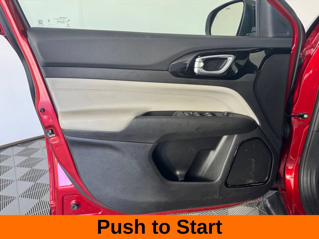 Used 2025 Jeep Compass Limited AWD/4WD image 11