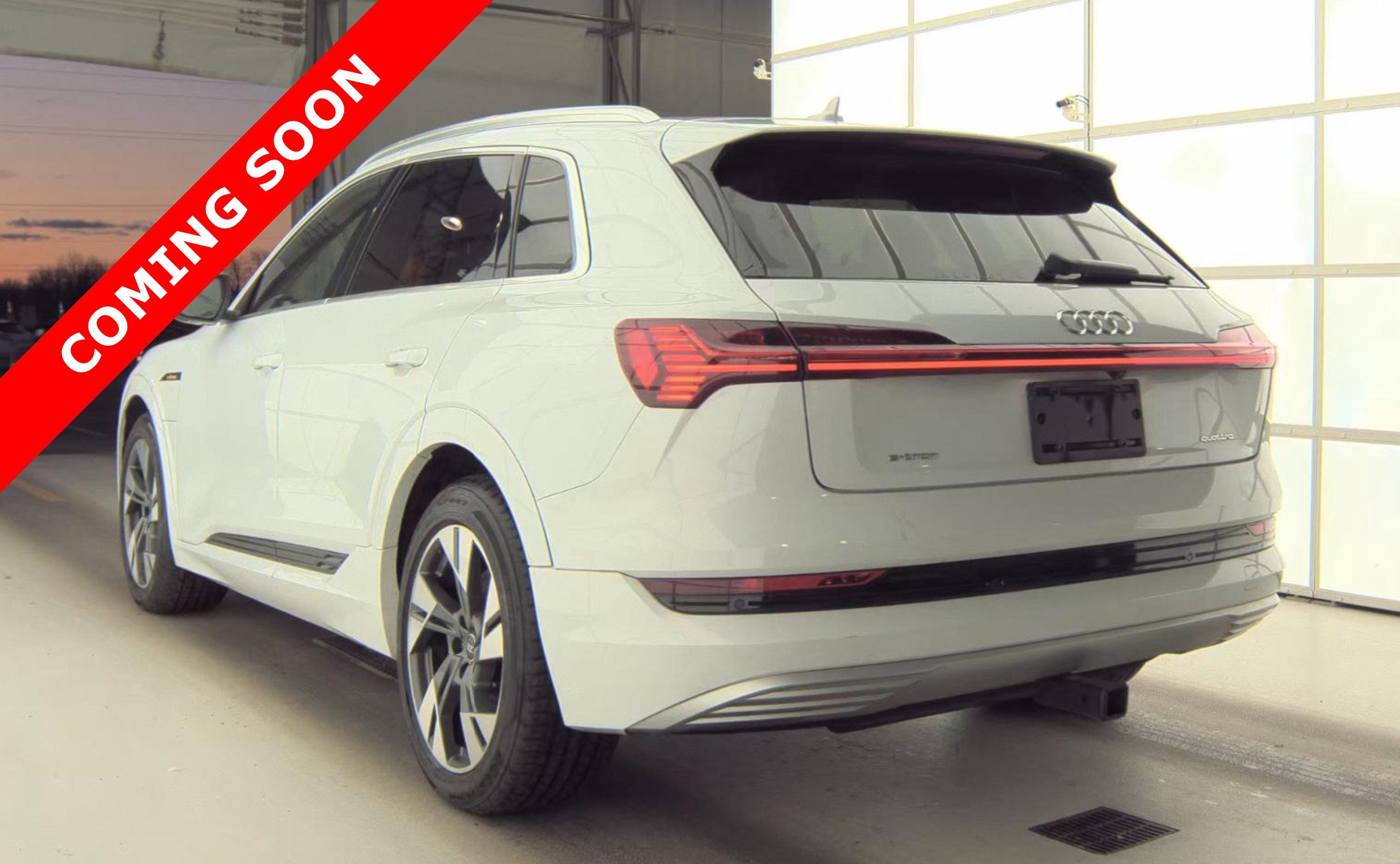 Used 2021 Audi e-tron Premium image 5