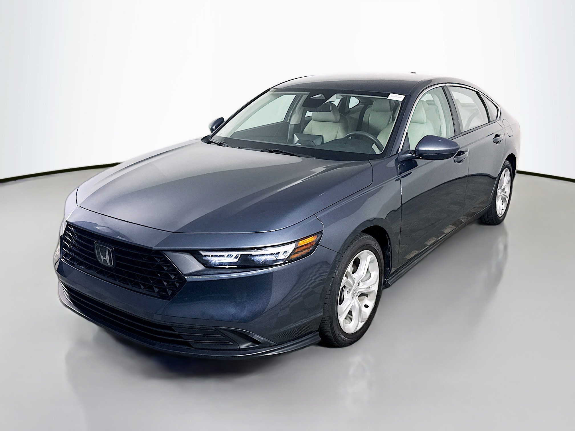 Used 2023 Honda Accord LX image 4